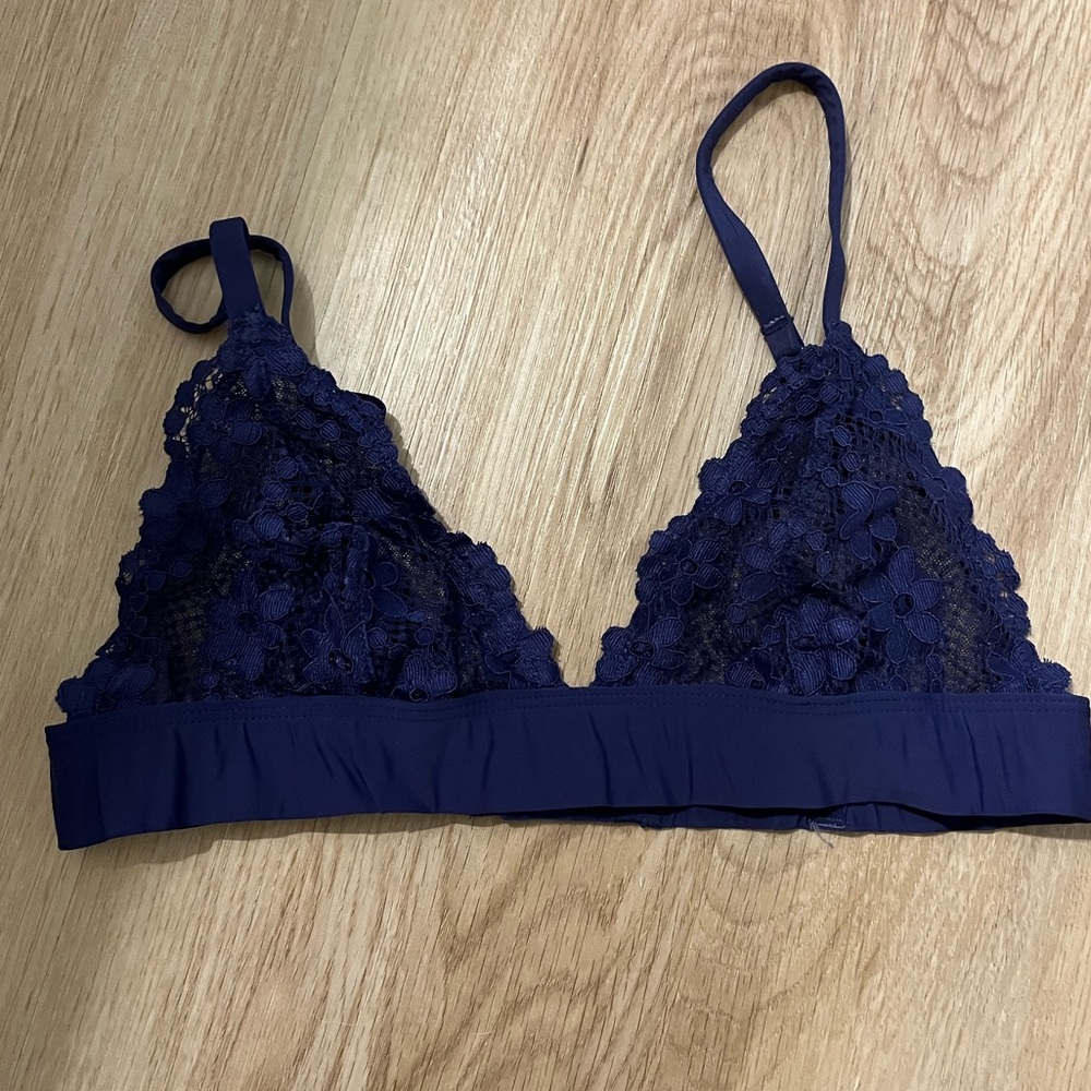 Dark Purple Lace Unlined Bra, Sz Small